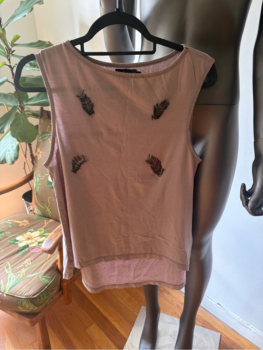 Distressed Sleeveless Tank in Mauve